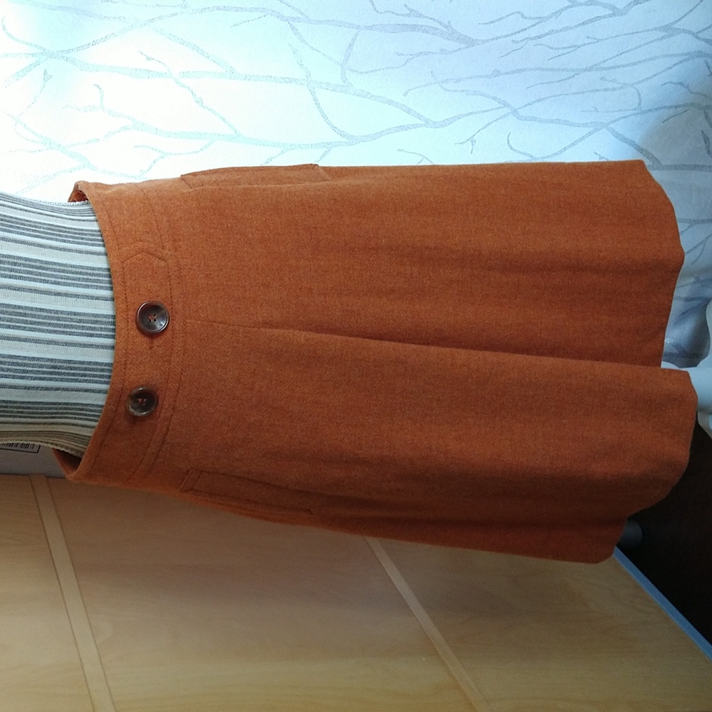 BOGNER skirt!! Pumpkin spice color sz6